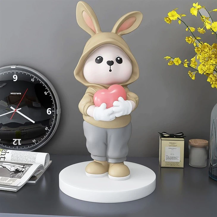 Hoodie Bunny Heart Statue